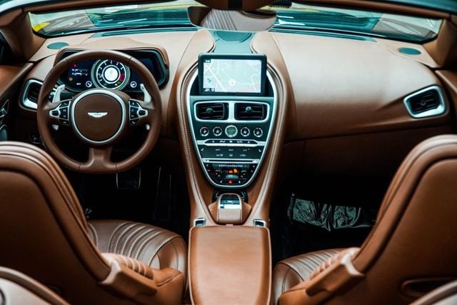 aston martin db11 2019 SCFRMFCW0KGM07925 image aston martin db11 2019 SCFRMFCW0KGM07925 image